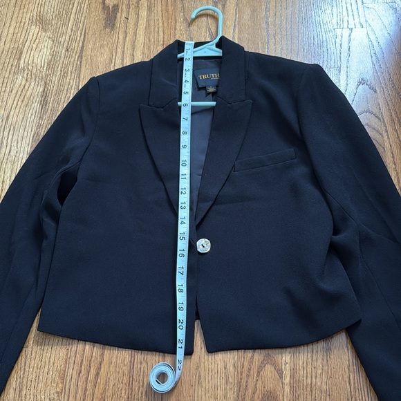 Truth by Republic Cropped Blazer - Picture 8 of 10
